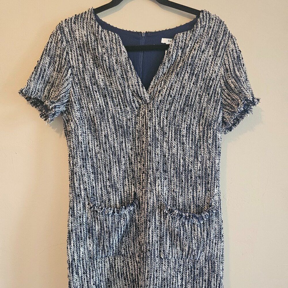 Esley Lagan look dress with pockets-textured size Med-Blue/white
